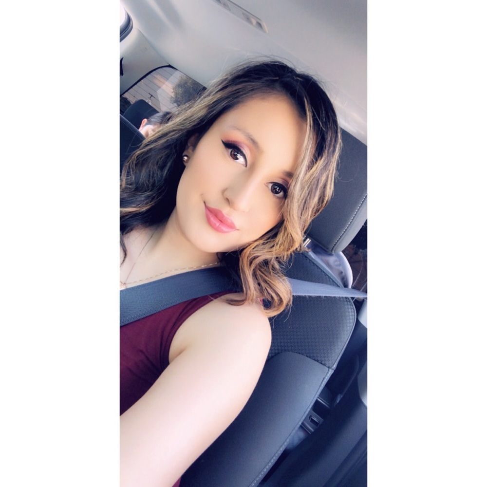 Meet your Posher, Carolina